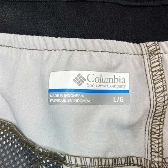 COLUMBIA GREEN OLIVE HEATHERED SHORTS SIZE LARGE - Picture 8 of 13